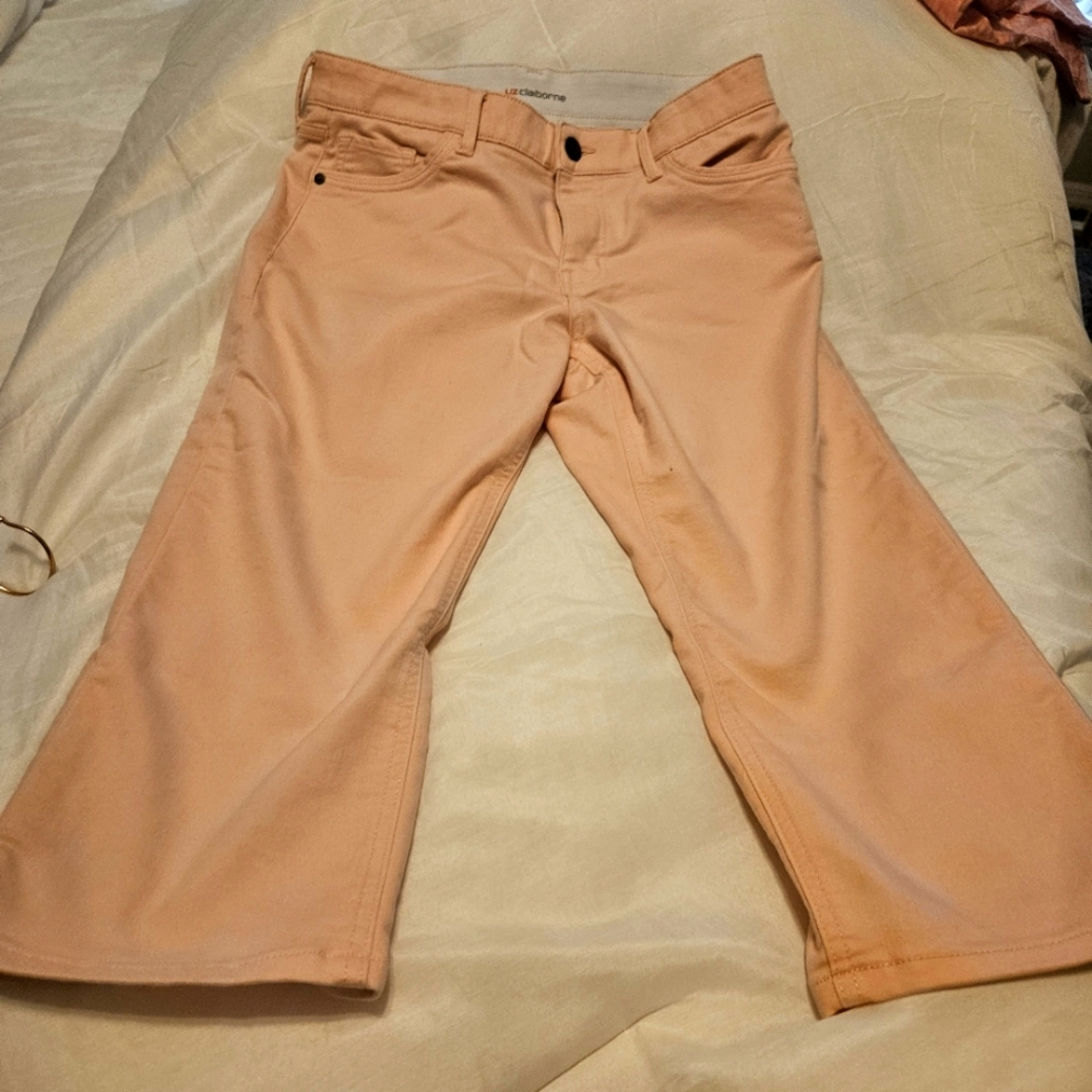 Liz Claiborne Women's Peach Capris